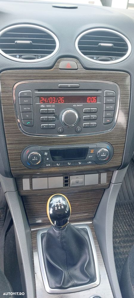 Ford Focus 1.6 TDCI Ghia - 8