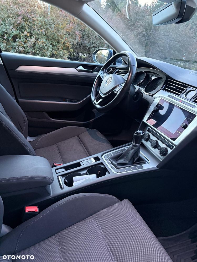 Volkswagen Passat 2019 photo 3