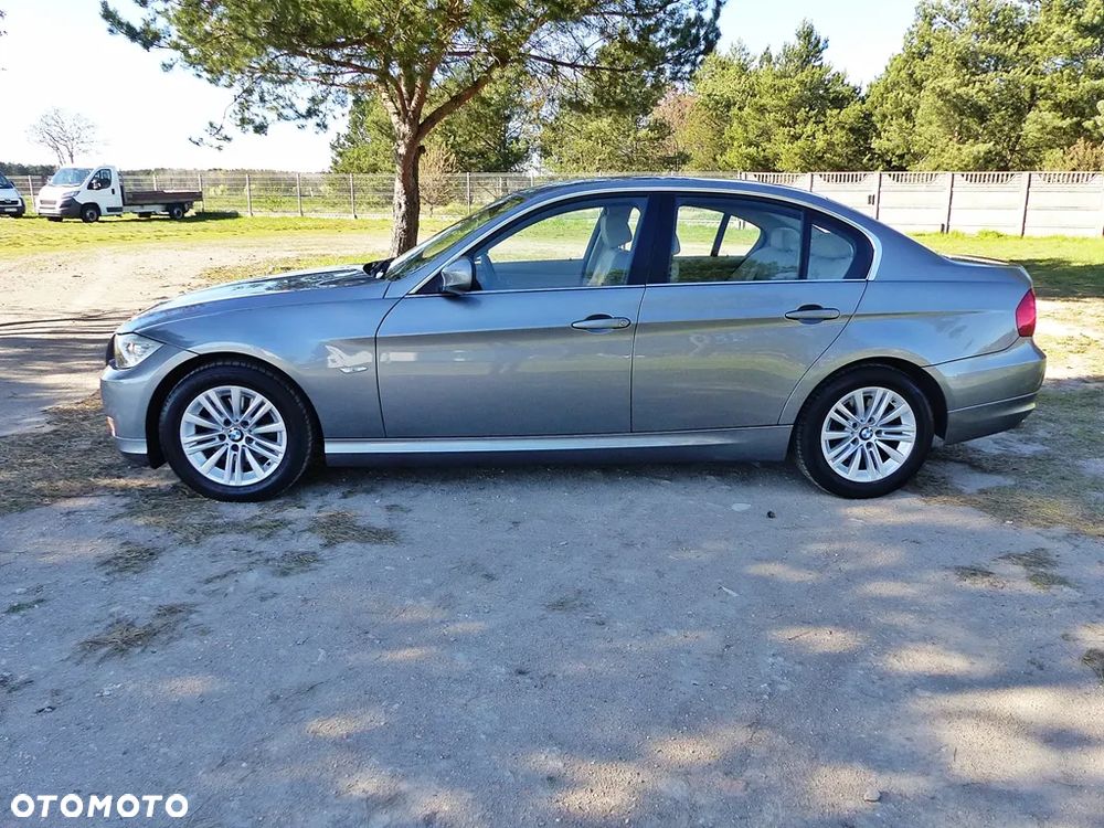 BMW Seria 3 318i Edition Exclusive - 13
