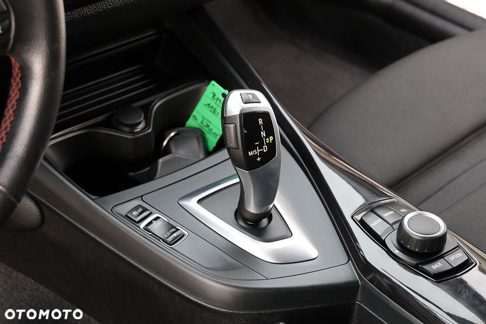 BMW Seria 1 116i Sport Line - 36