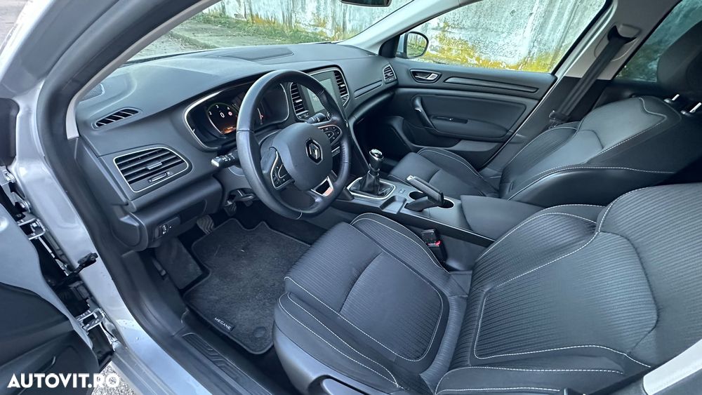 Renault Megane BLUE dCi 115 BUSINESS EDITION - 9