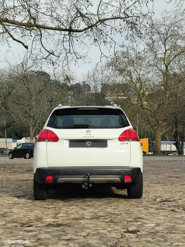 Peugeot 2008 1.2 PureTech Allure - 5