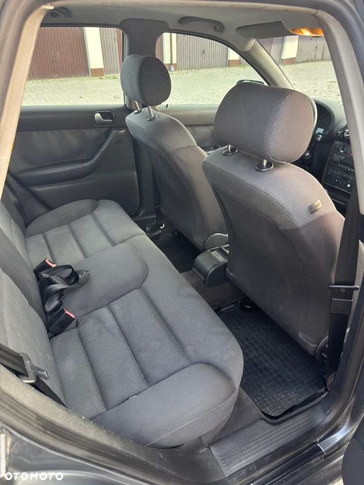 Audi A3 Sportback 1.9 TDI Ambiente - 8
