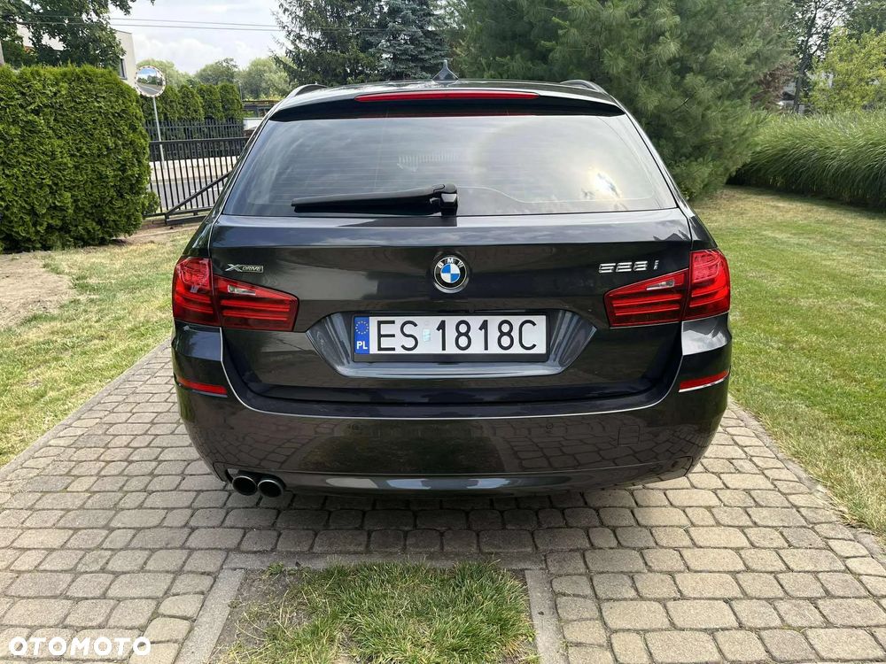 BMW Seria 5 528i xDrive Touring Sport-Aut - 4