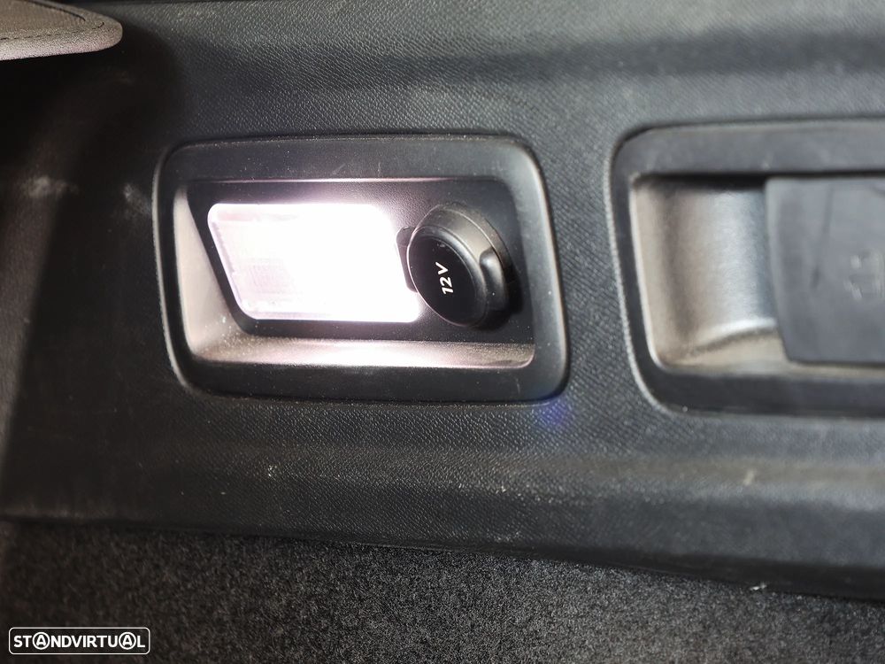 Peugeot 308 SW 1.5 BlueHDi Allure EAT8 - 13