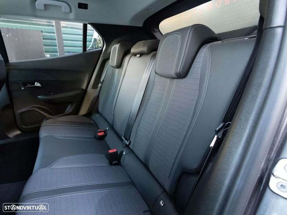 Peugeot 2008 1.2 PureTech Allure Pack EAT8 - 7