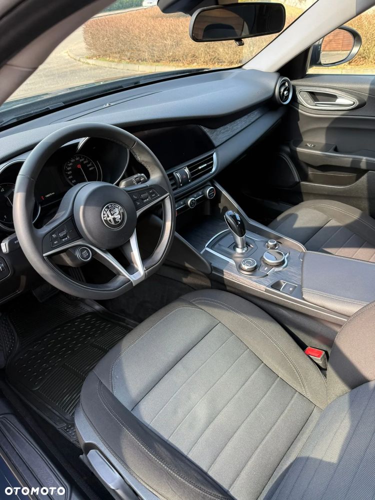 Alfa Romeo Giulia - 21