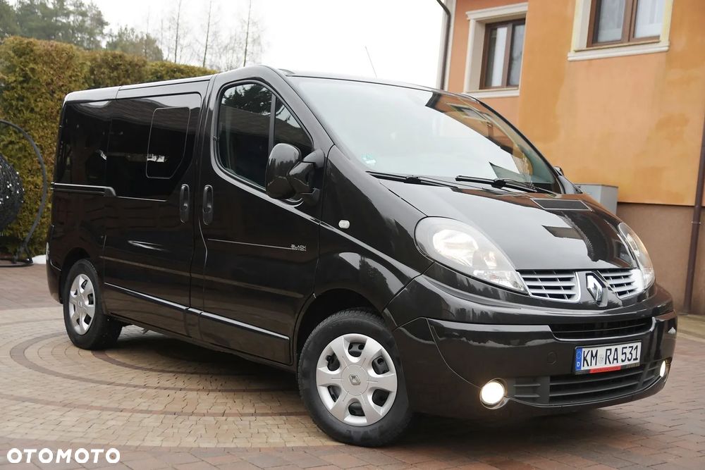 Renault Trafic Grand Passenger Black Edition - 14