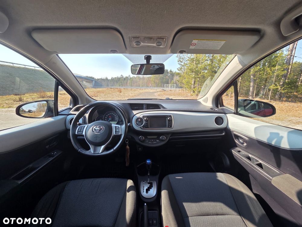Toyota Yaris 1.5 VVT-i Selection - 9