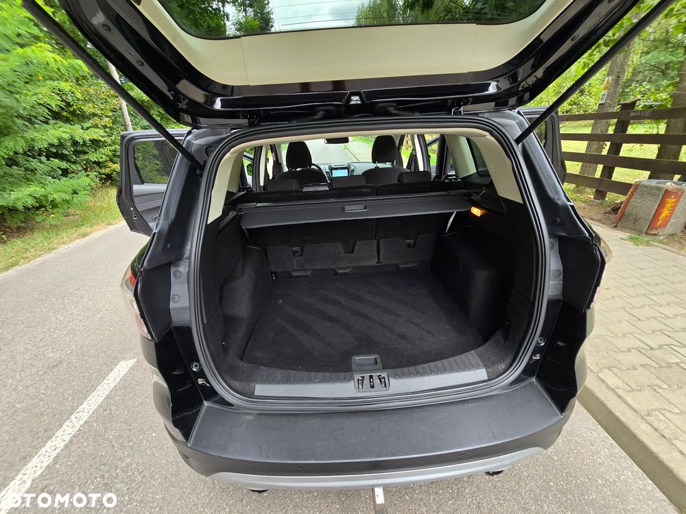 Ford Kuga 1.5 EcoBoost 2x4 Titanium - 27