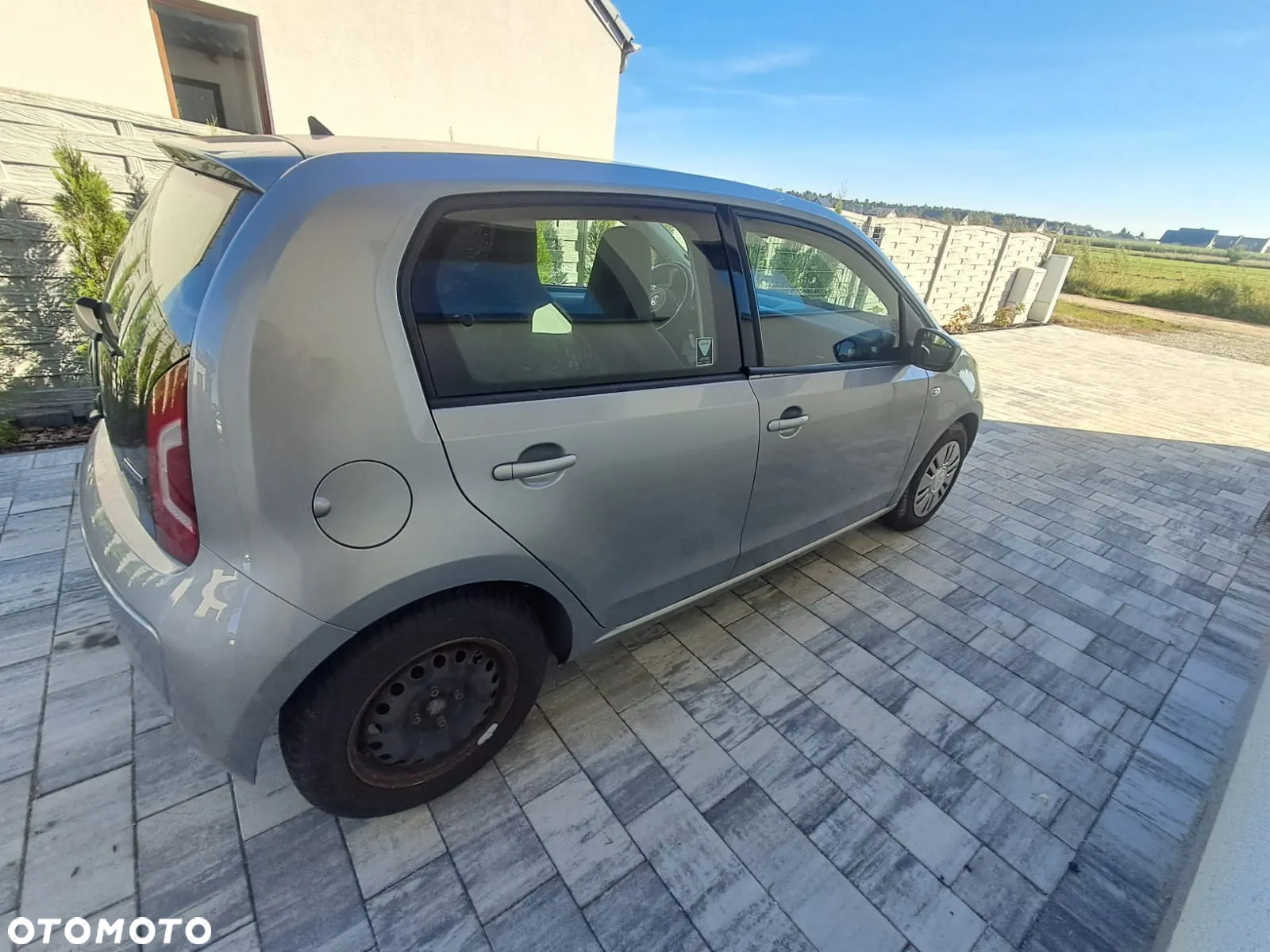 Volkswagen up! 1.0 high - 8