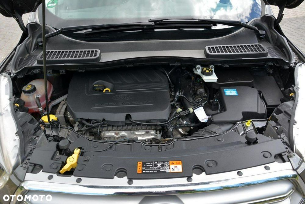 Ford Kuga 1.5 EcoBoost 2x4 Titanium - 37