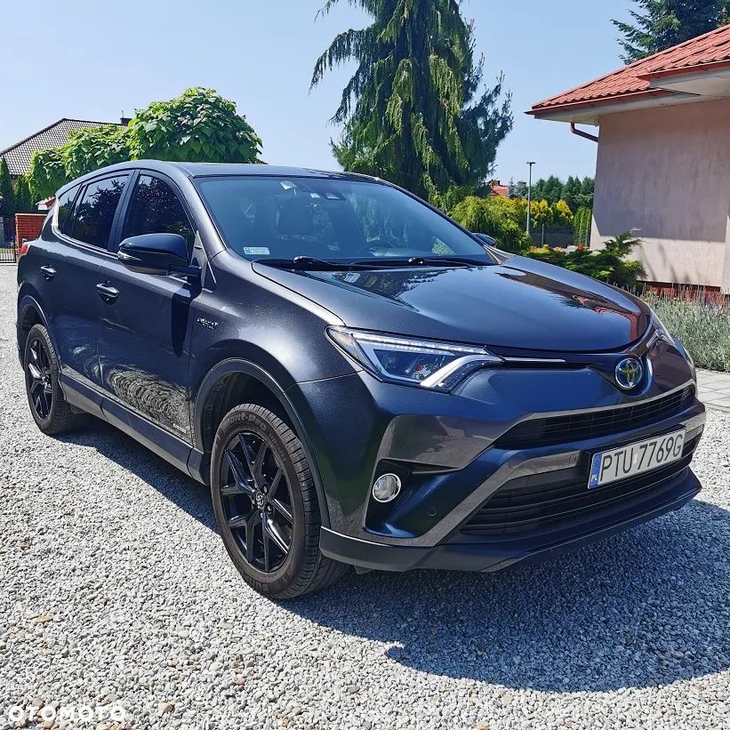 Toyota RAV4 - 1