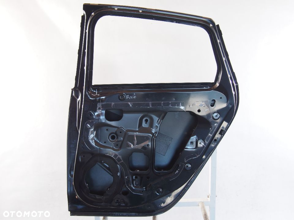 Opel Astra J 4 IV kombi Drzwi prawe tyl tylne 10r 2010 - 3