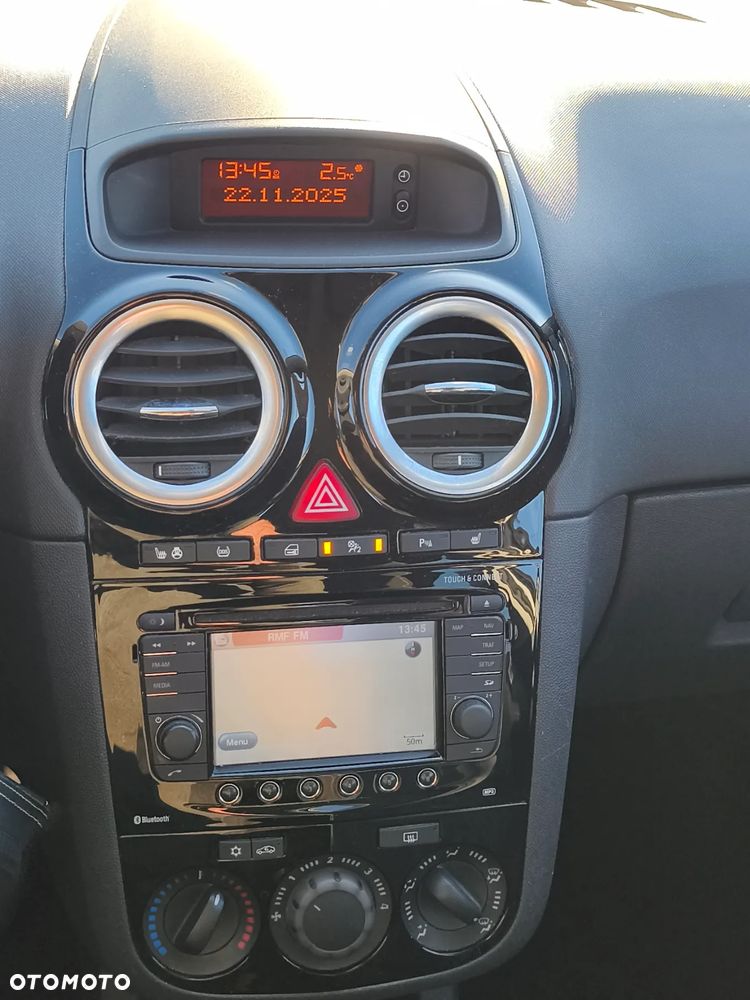 Opel Corsa 1.4 16V Color Edition - 34