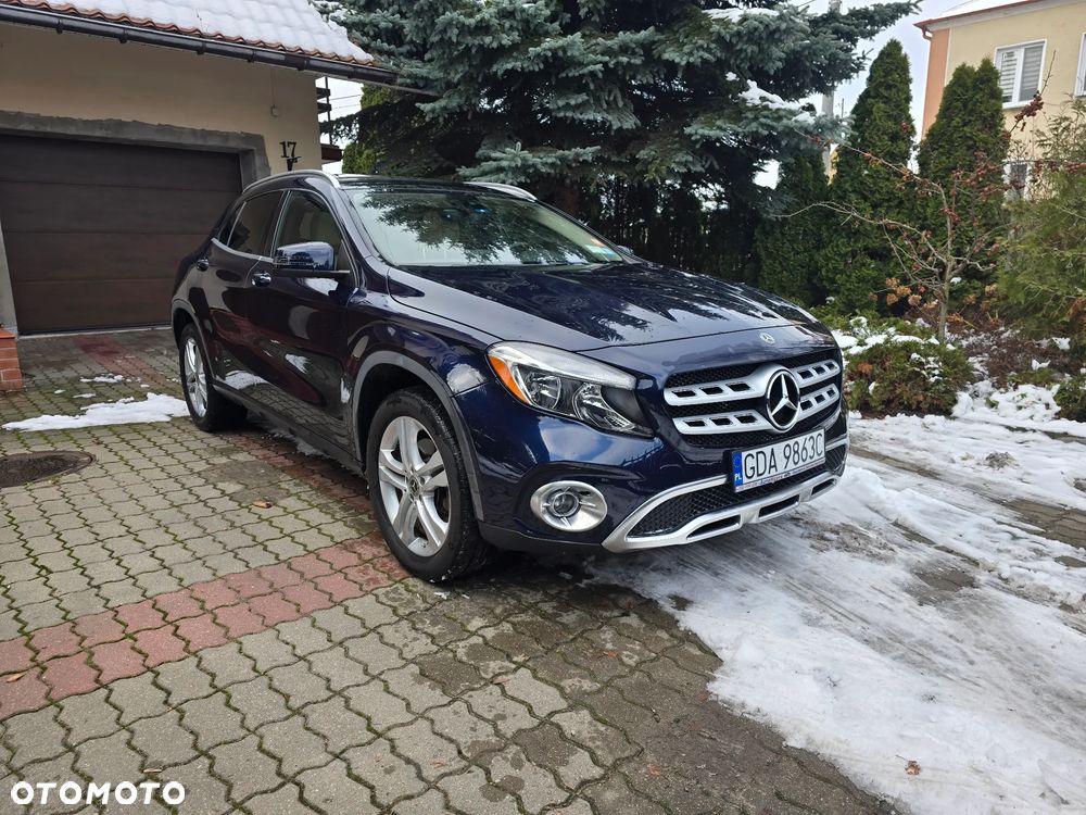 Mercedes-Benz GLA 250 4Matic 7G-DCT - 1