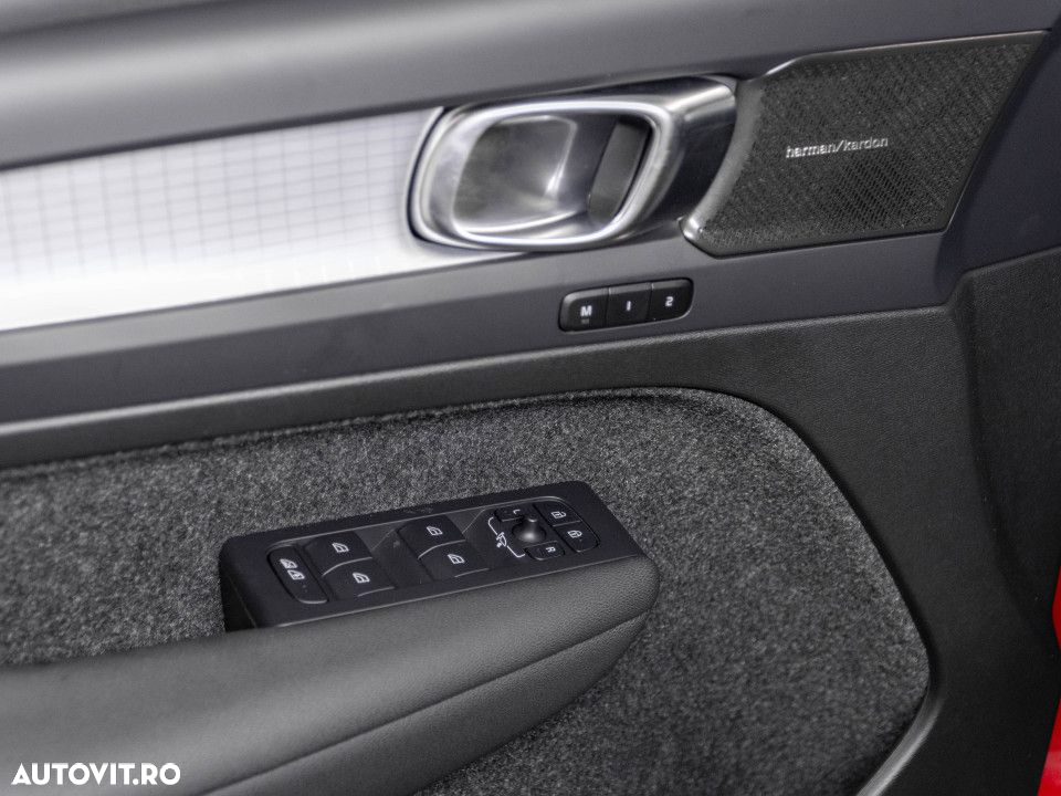 Volvo XC 40 Recharge T5 Twin Engine AT7 Inscription - 19