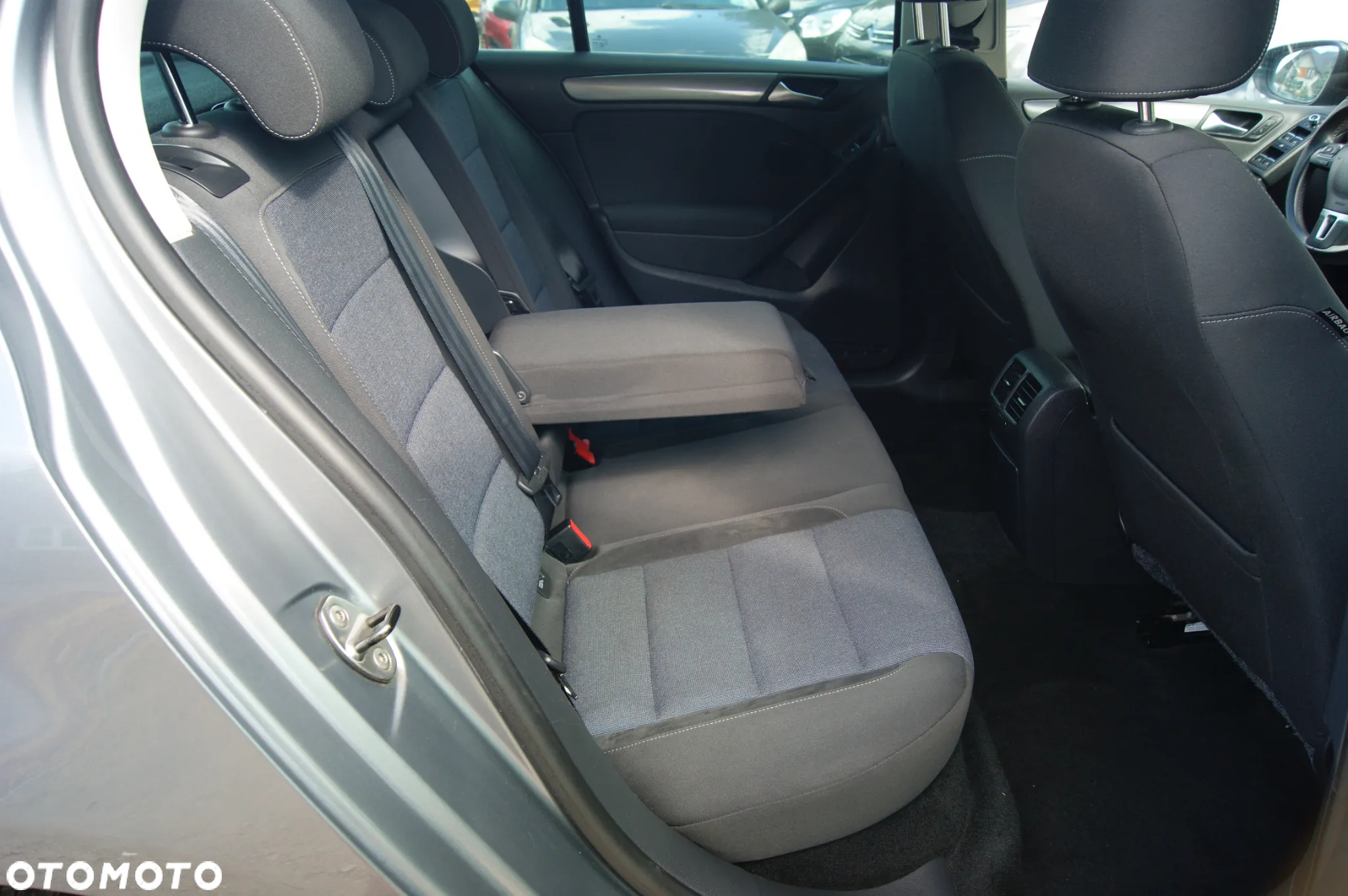 Volkswagen Golf 1.2 TSI BlueMotion Technology Style - 27