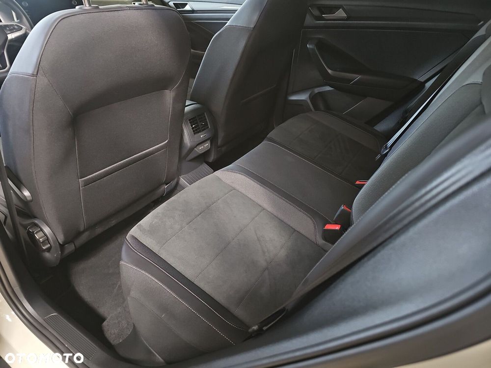 Volkswagen T-Roc 1.5 TSI Style DSG - 15