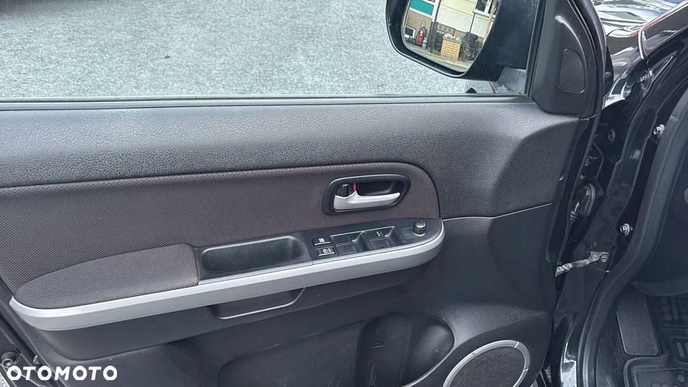 Suzuki Grand Vitara 1.9 DDiS Comfort DPF - 9