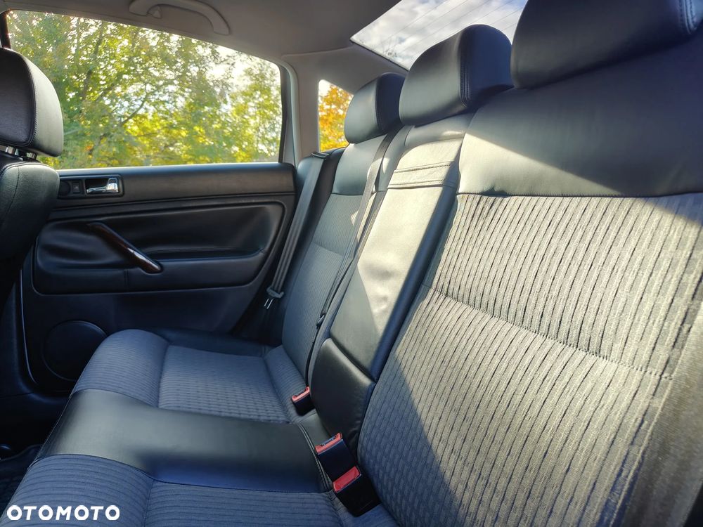 Volkswagen Passat 1.6 Comfortline - 21