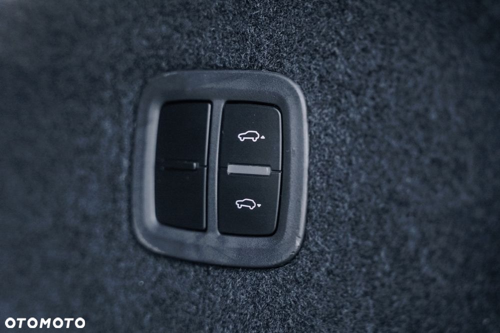 Porsche Cayenne Standard - 25