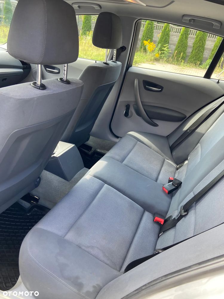 BMW Seria 1 116i - 6