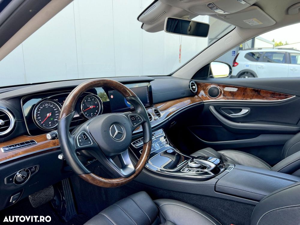 Mercedes-Benz E 300 9G-TRONIC Exclusive - 5