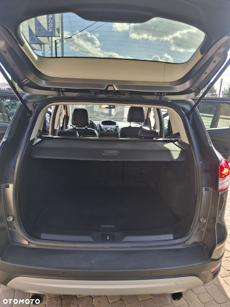 Ford Kuga 1.6 EcoBoost 2x4 Titanium - 18