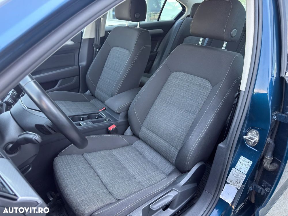 Volkswagen Passat 2.0 TDI DSG Comfortline - 13