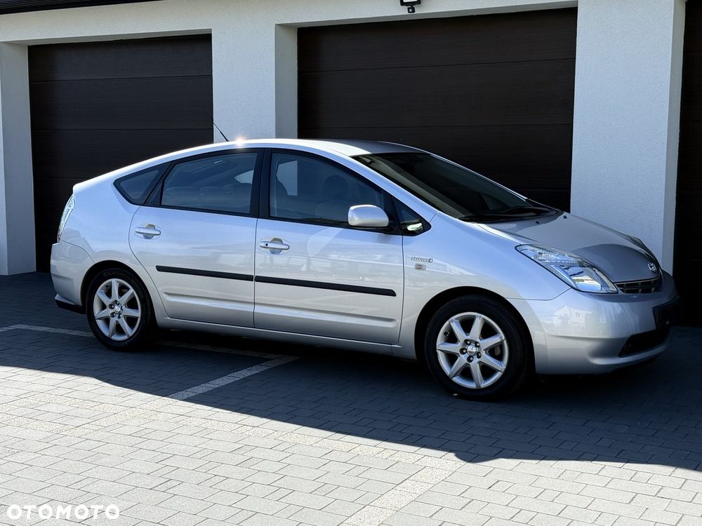 Toyota Prius 1.5 VVT-i Sol - 10