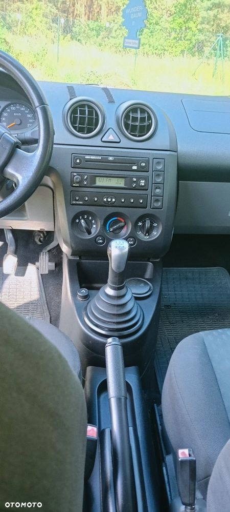 Ford Fiesta - 6