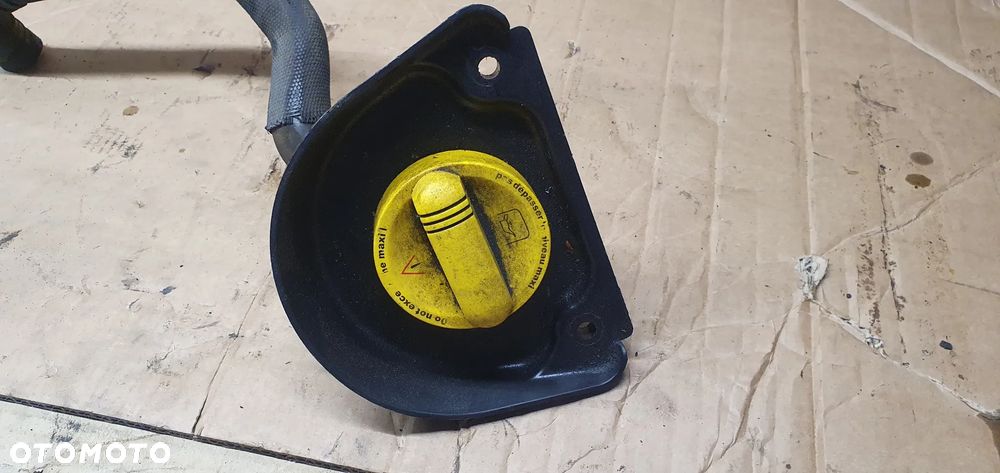 Wlew oleju korek wąż przewód Opel Movano III 2.3 DCI 8200795333 - 2