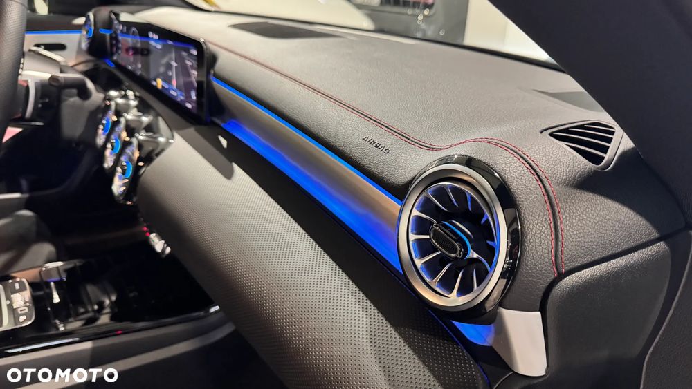 Mercedes-Benz CLA 200 AMG Line 7G-DCT - 27