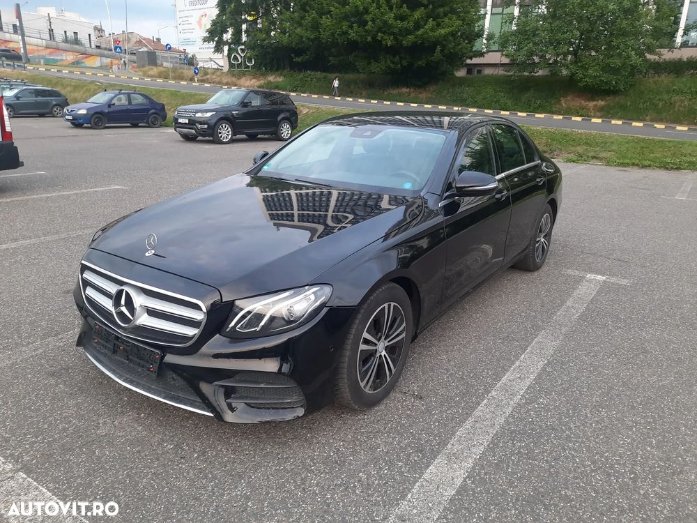 Mercedes-Benz E - 18