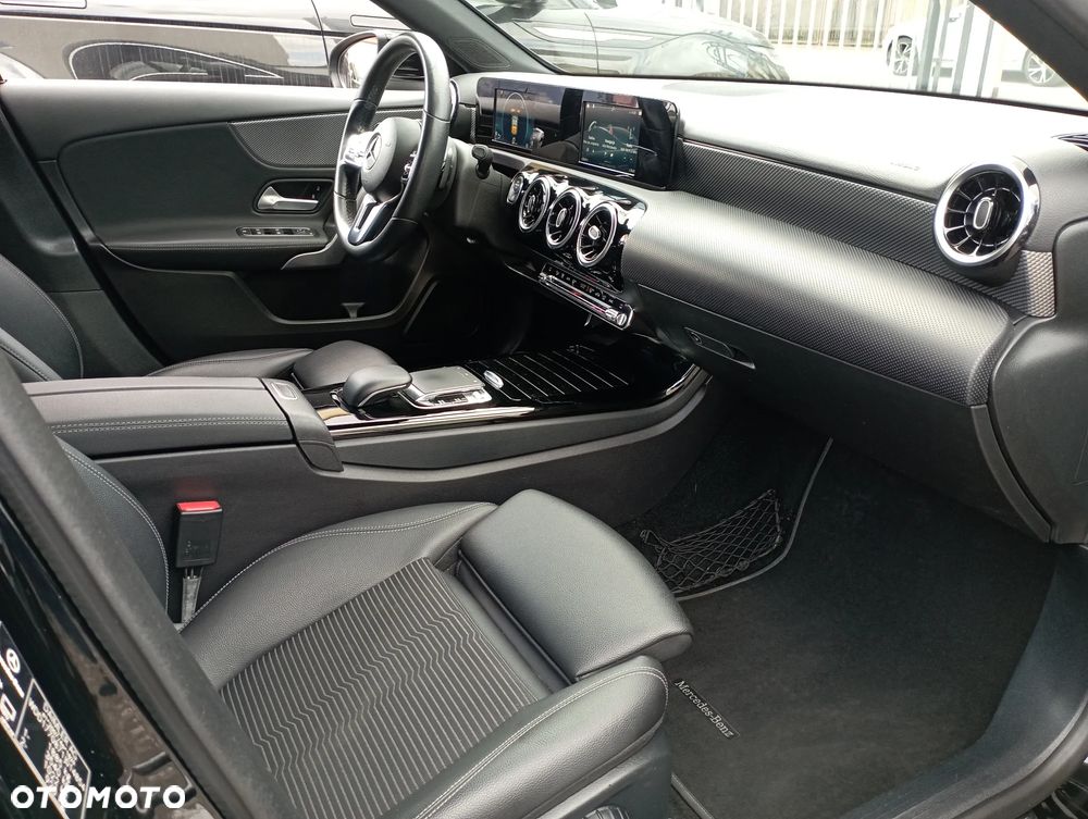 Mercedes-Benz Klasa A 200 7G-DCT - 9