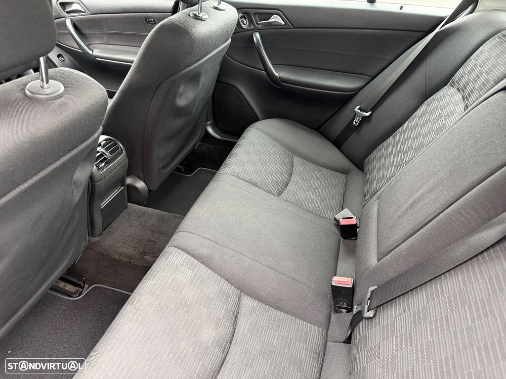 Mercedes-Benz C 200 - 18
