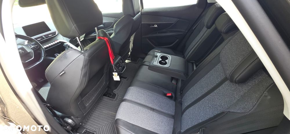 Peugeot 3008 1.2 PureTech Allure S&S - 7
