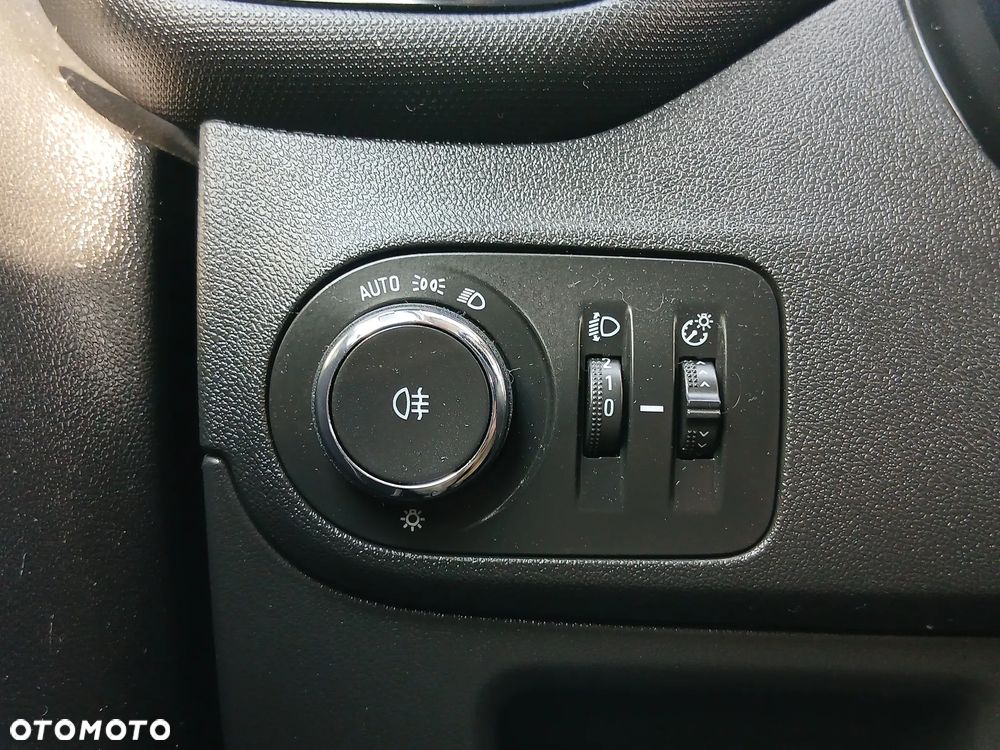 Opel Crossland X - 9