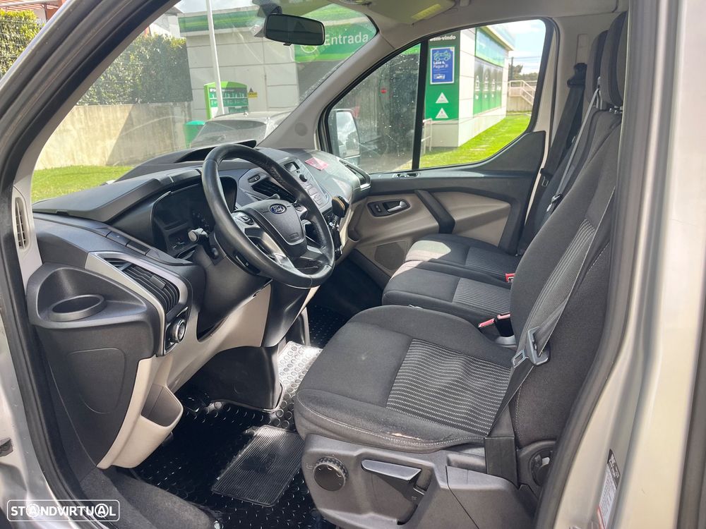 Ford Tourneo Custom 2.2 TDCi H1 - 16