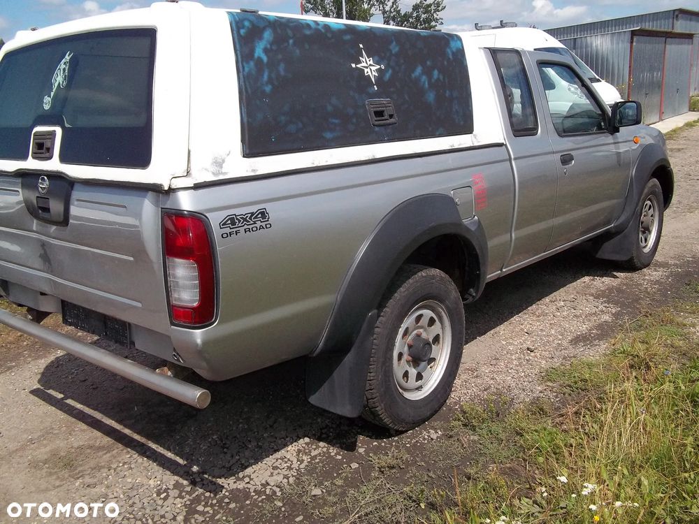 Nissan NP300 Pickup - 4