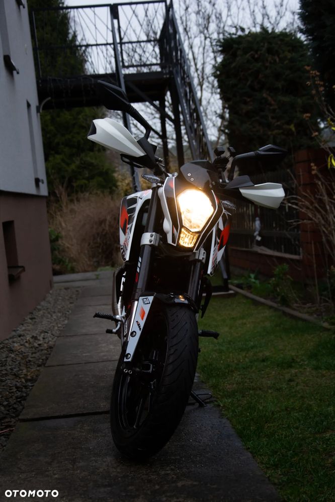 KTM Duke - 16