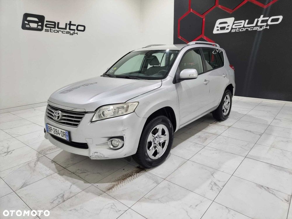 Toyota RAV4 - 1