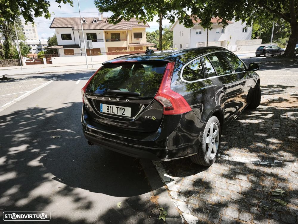 Volvo V60 1.6 D2 Drive Momentum Start/Stop - 11