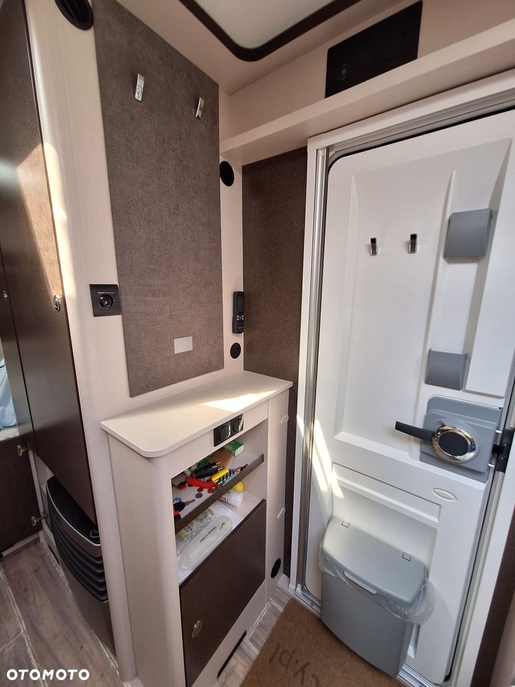 Dethleffs 495 FR C-GO! - 19