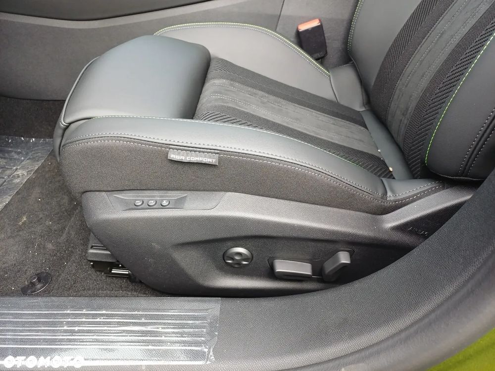 Peugeot 408 1.2 PureTech mHEV GT Exclusive S&S e-DCS6 - 11