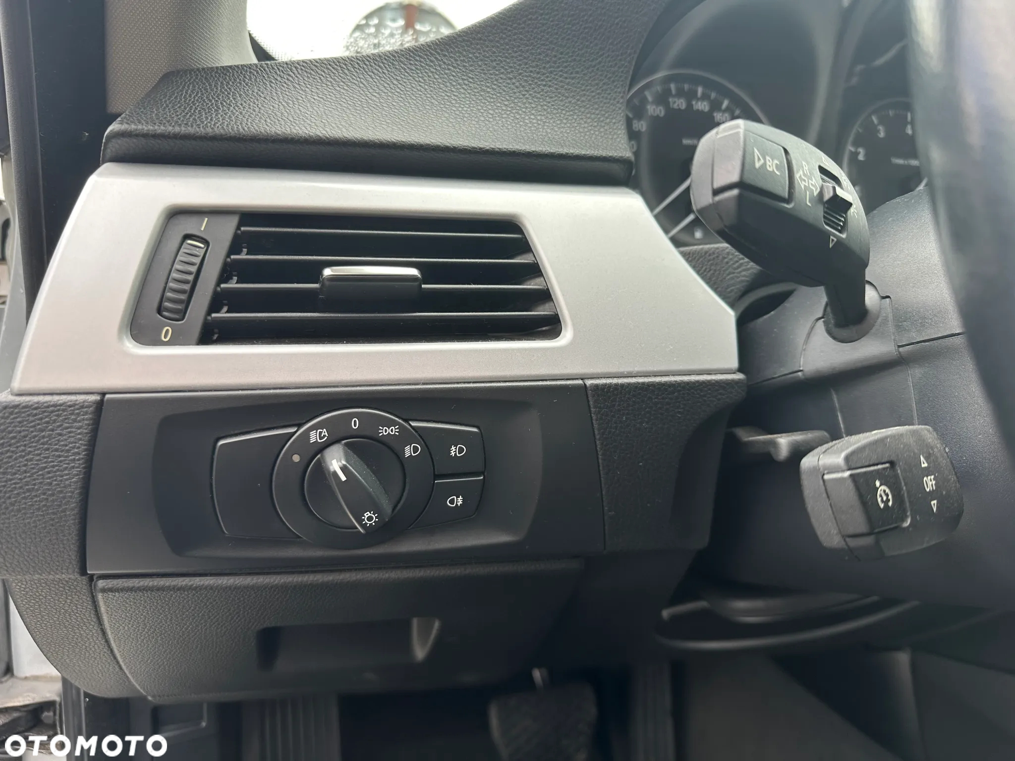 BMW Seria 3 320i Coupe - 35
