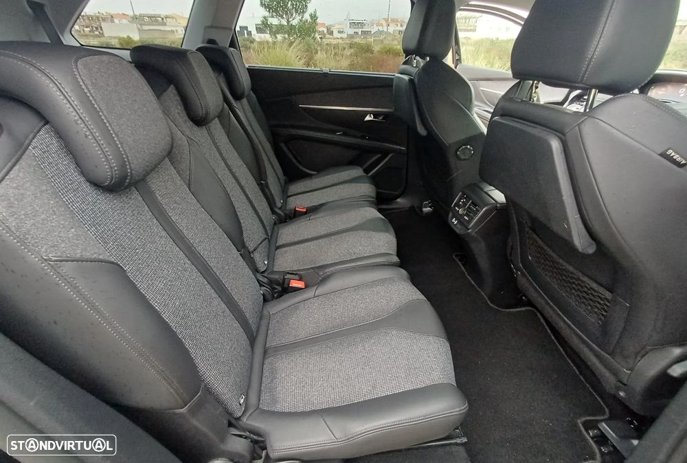 Peugeot 5008 BlueHDI 130 EAT8 Allure Pack - 32