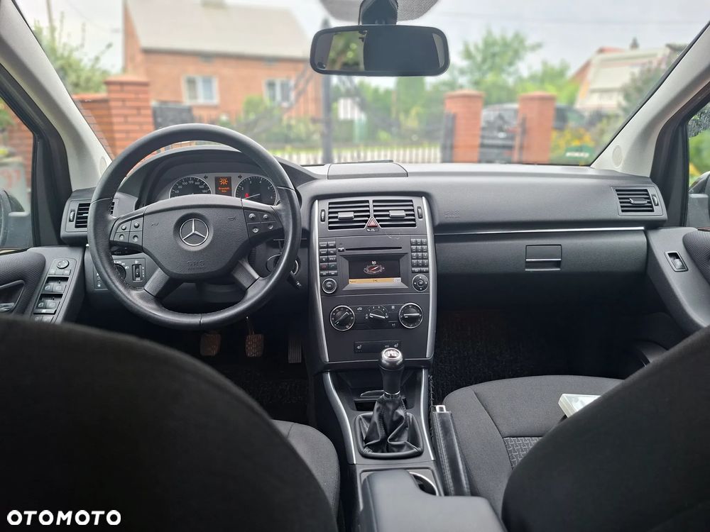 Mercedes-Benz Klasa B 180 BlueEFFICIENCY - 12