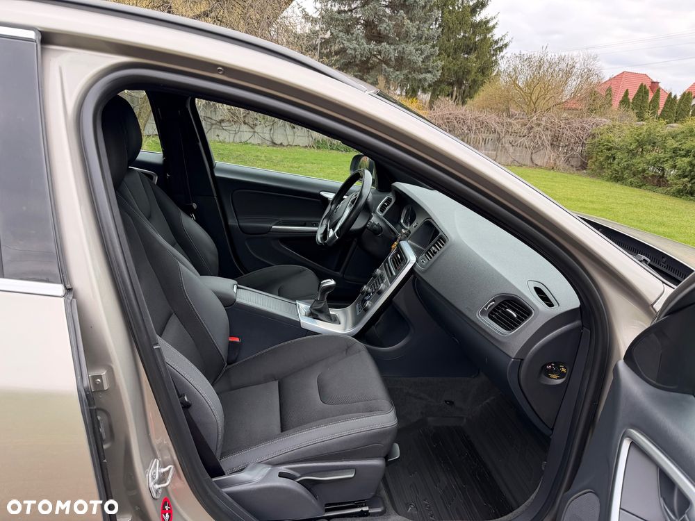 Volvo V60 D4 - 28